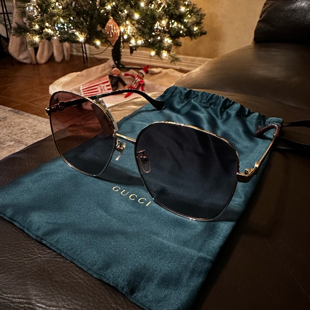 Gucci Women’s Square Frame Sunglasses-61 mm gold NWT